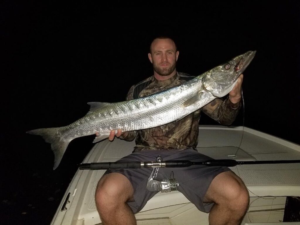 Check out this weird looking tarpon caught on the IRT600DD series reel .
•
•
•