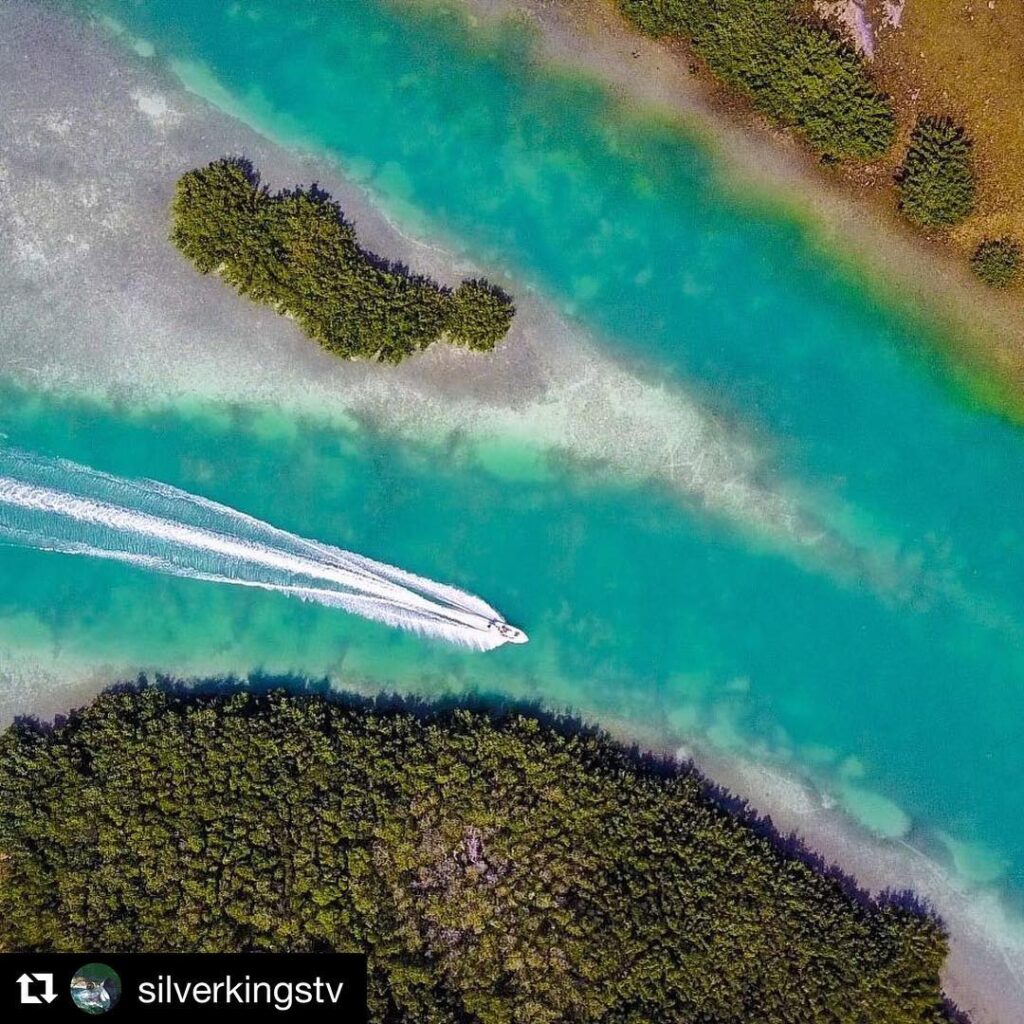 Such a beautiful place! with
・・・
HE lives. Happy Easter.