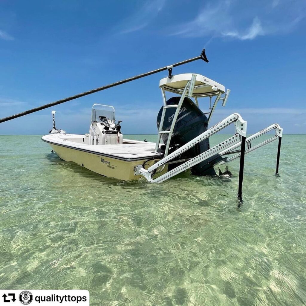 ・・・
Stuck in Paradise for the Picture!!! The poling platform was a cool li
