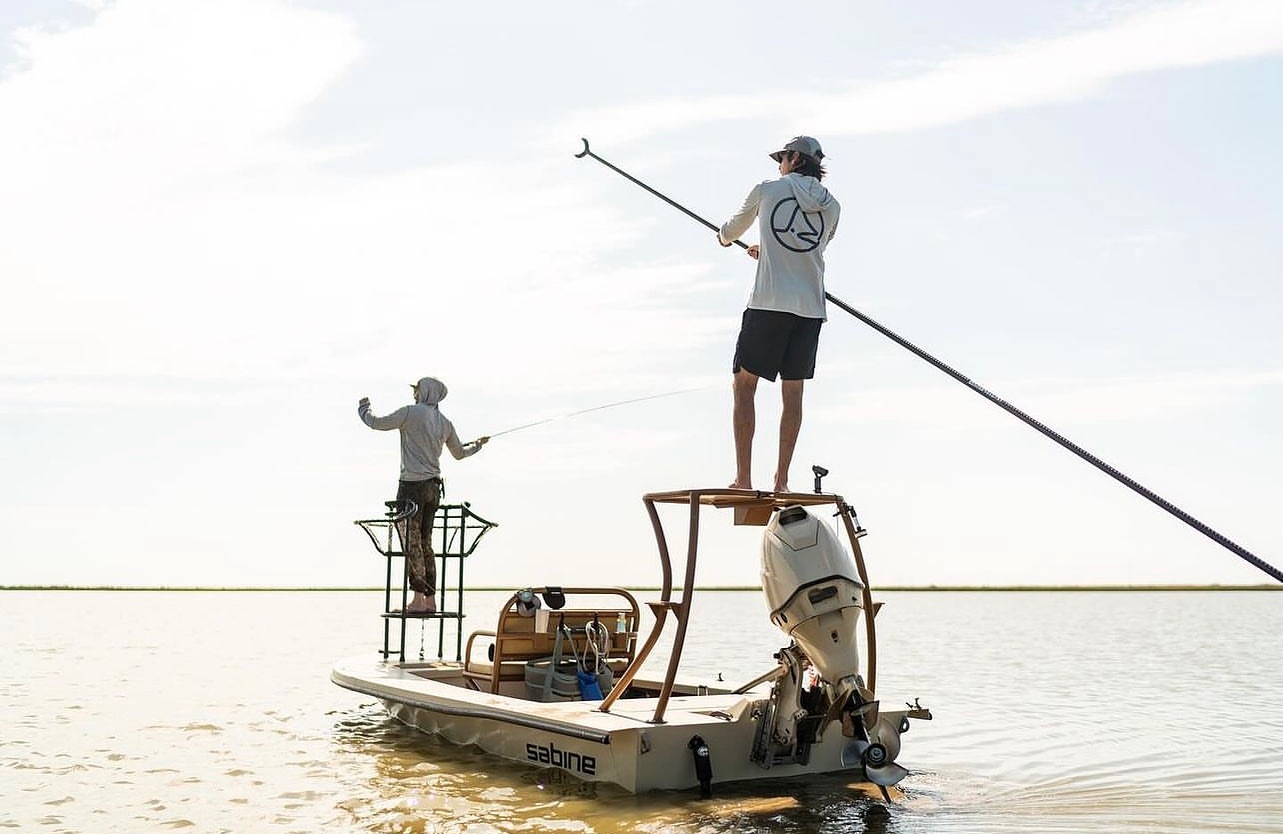 Sight casting on some redfish & poling the Sabine Aluminum skiff